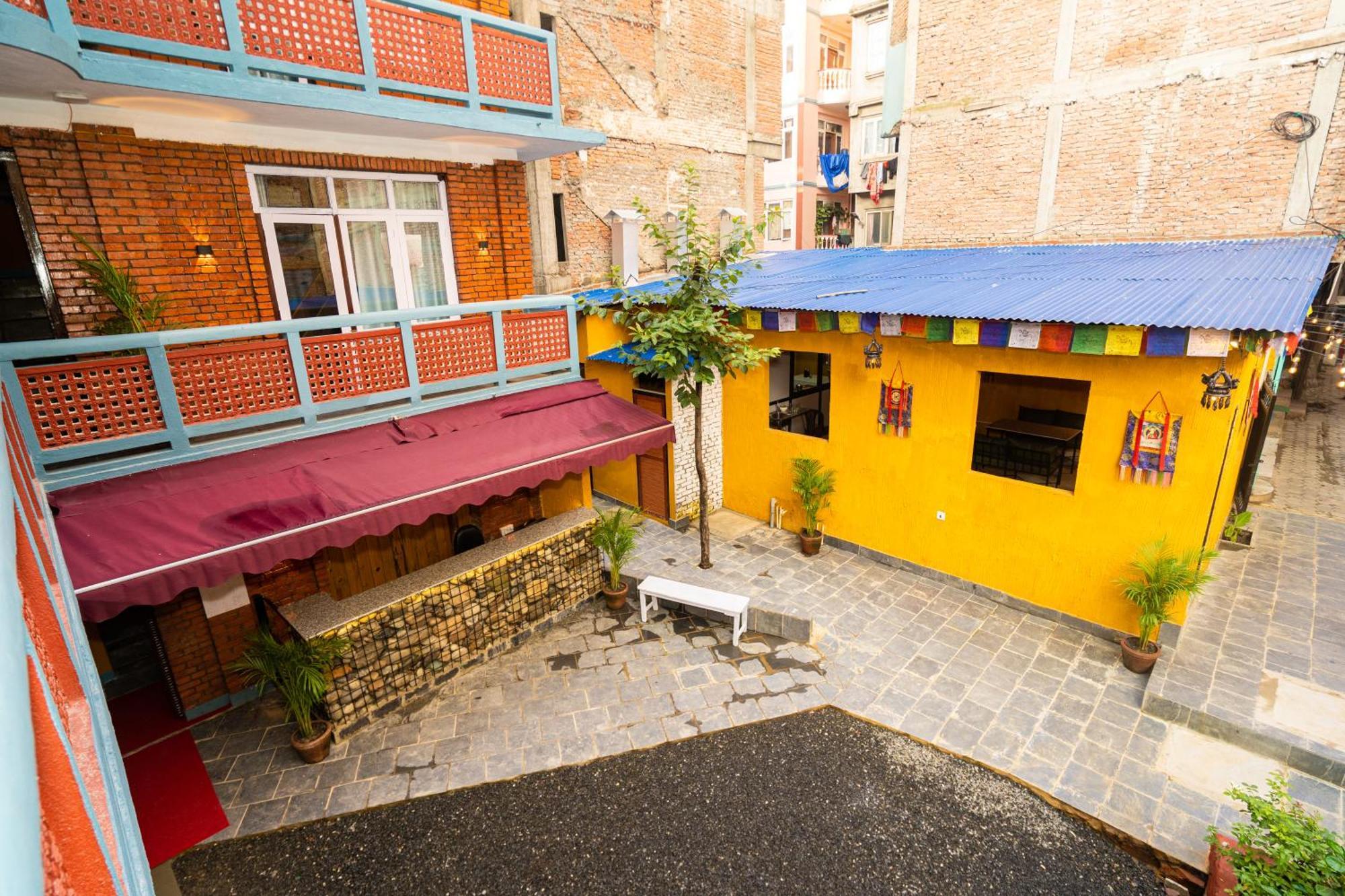 Kwabahal Boutique Hostel カトマンズ エクステリア 写真