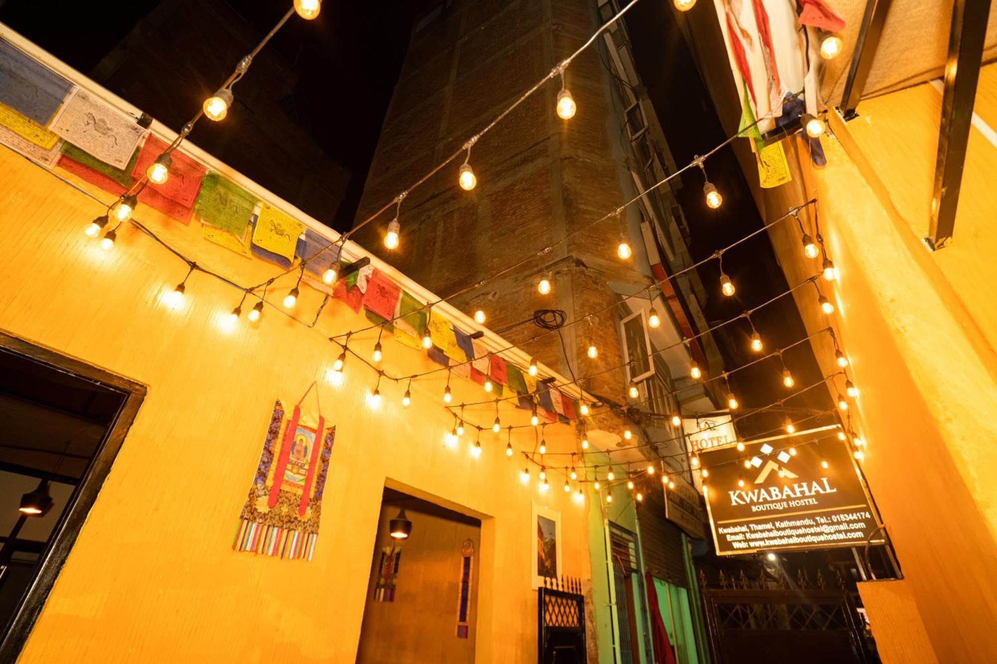 Kwabahal Boutique Hostel カトマンズ エクステリア 写真